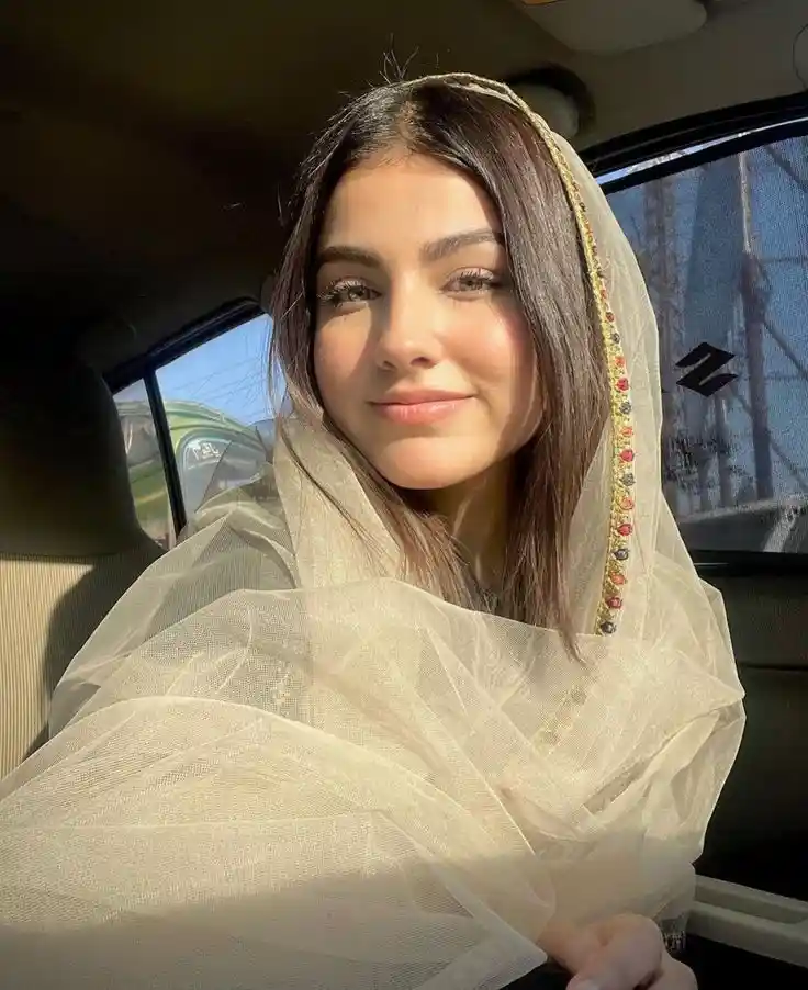 attractive-whatsapp-dp