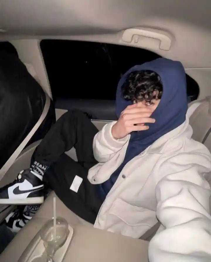 boys-dp-with-car