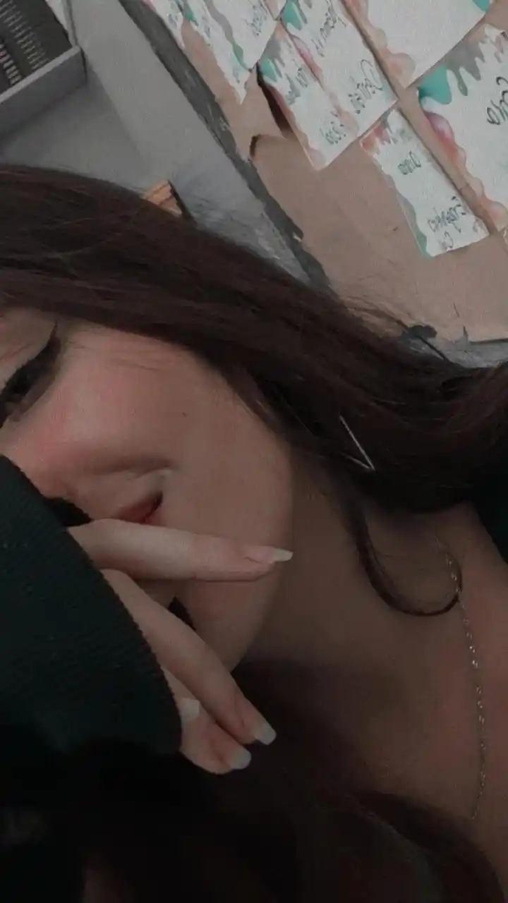 hide-face-girl-dp
