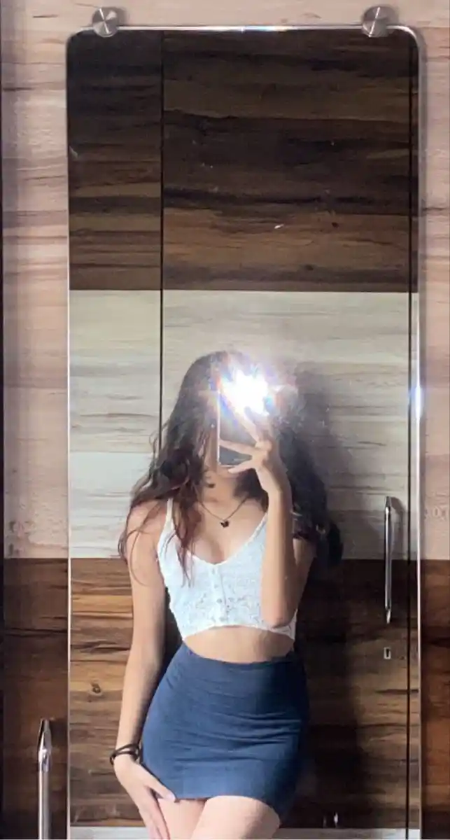 hide-face-girl-pic