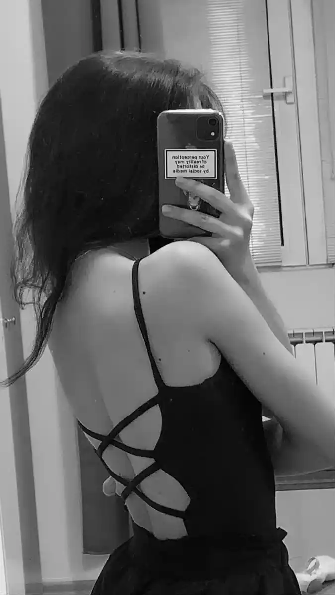 hide-face-girl-pic