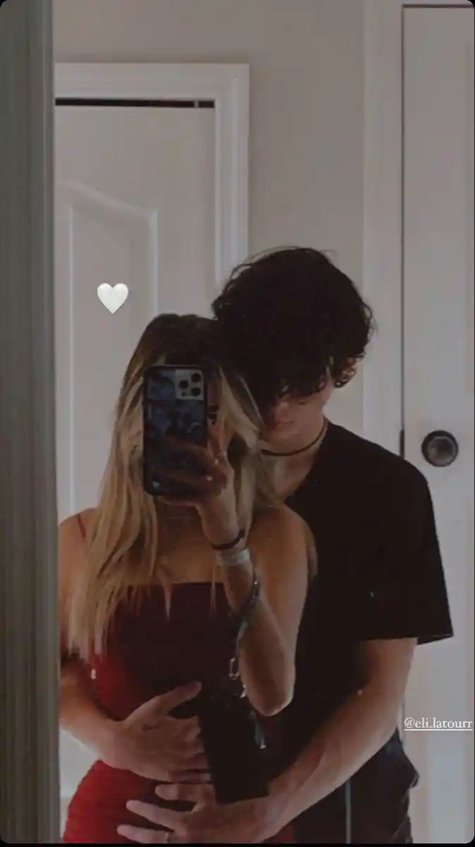 love-dp-for-whatsapp love-dp-for-whatsapp
