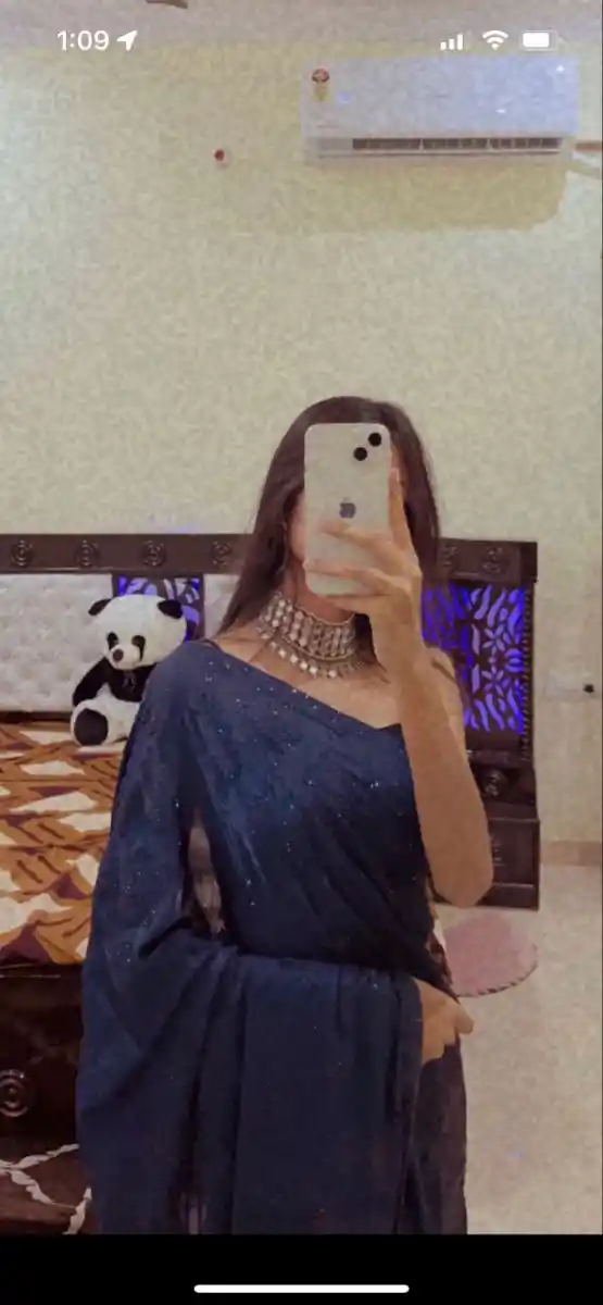 mirror-selfie-dp
