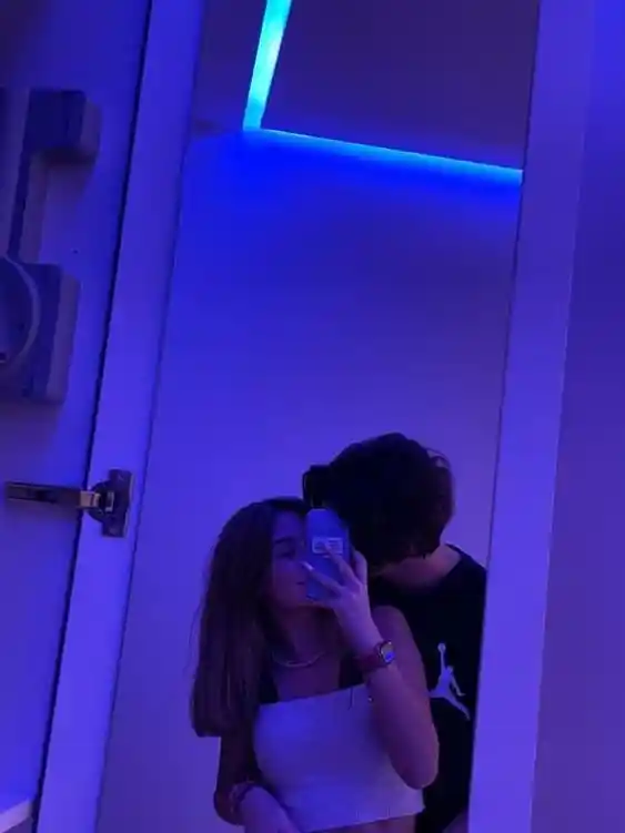 profile-love-dp profile-love-dp