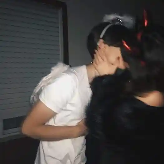 romantic-love-couple-dp romantic-love-couple-dp
