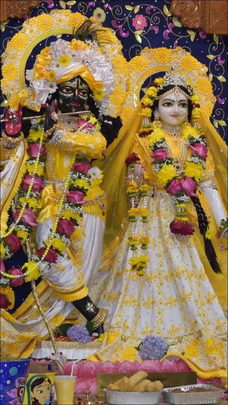 romantic-radha-krishna-images