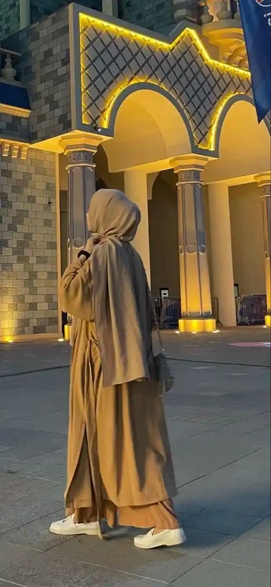 stylish-hijab-girl-dp