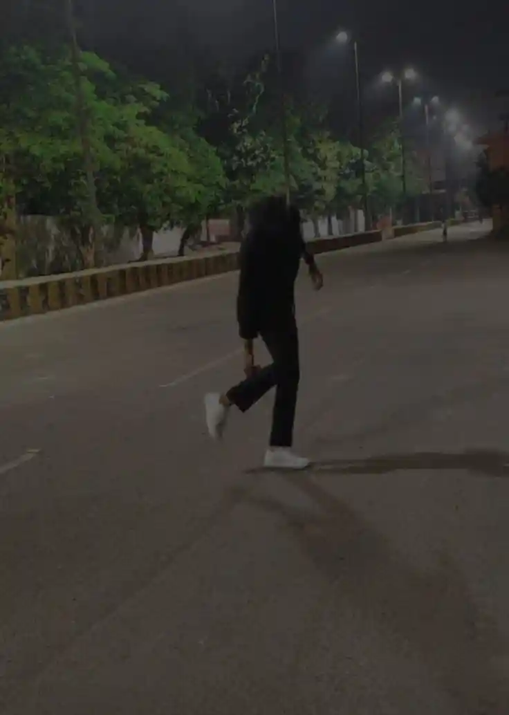 alone-dp-girl alone-dp-girl
