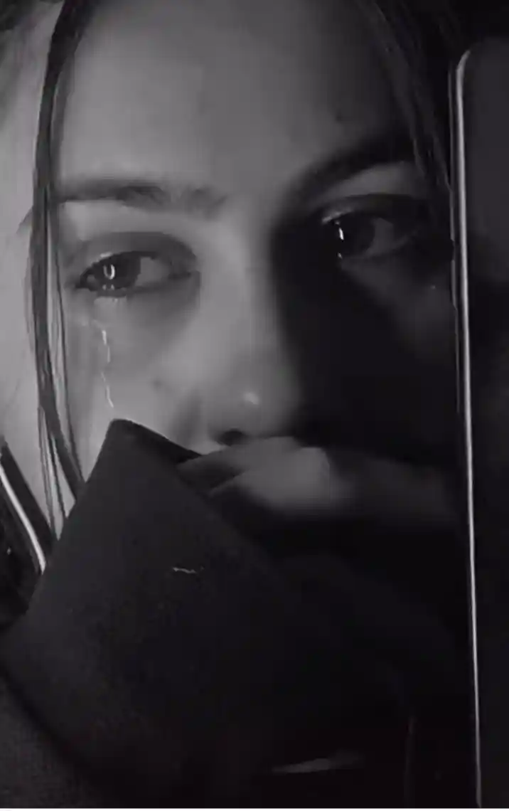 alone-sad-girl-dp alone-sad-girl-dp