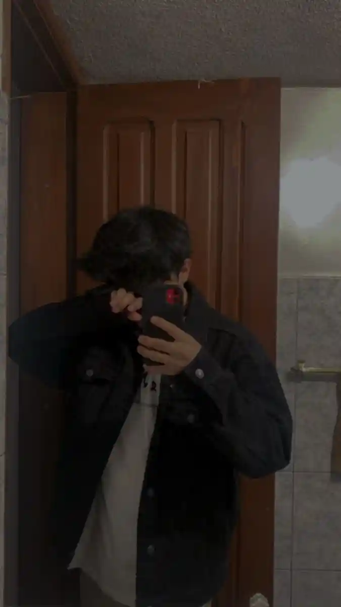 crying-sad-boy-dp