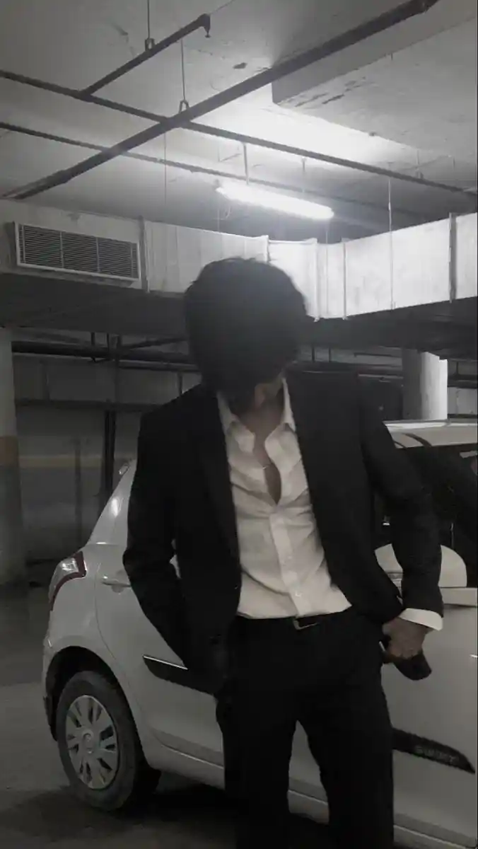 sad-boy-dp