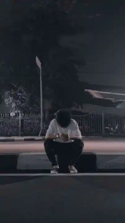 sad-boy-dp