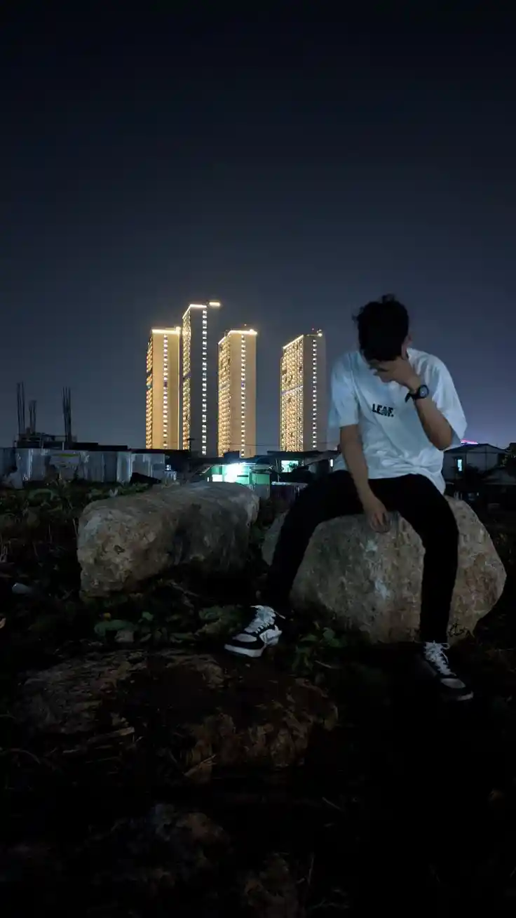 very-sad-alone-dp very-sad-alone-dp
