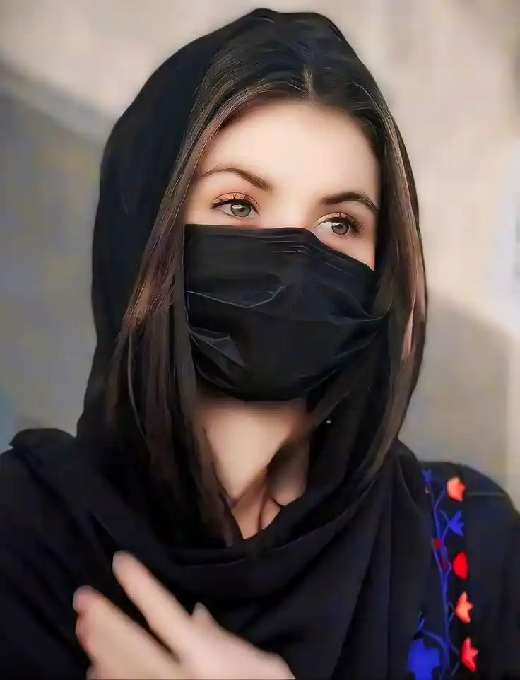 hot-mask-girl-pics