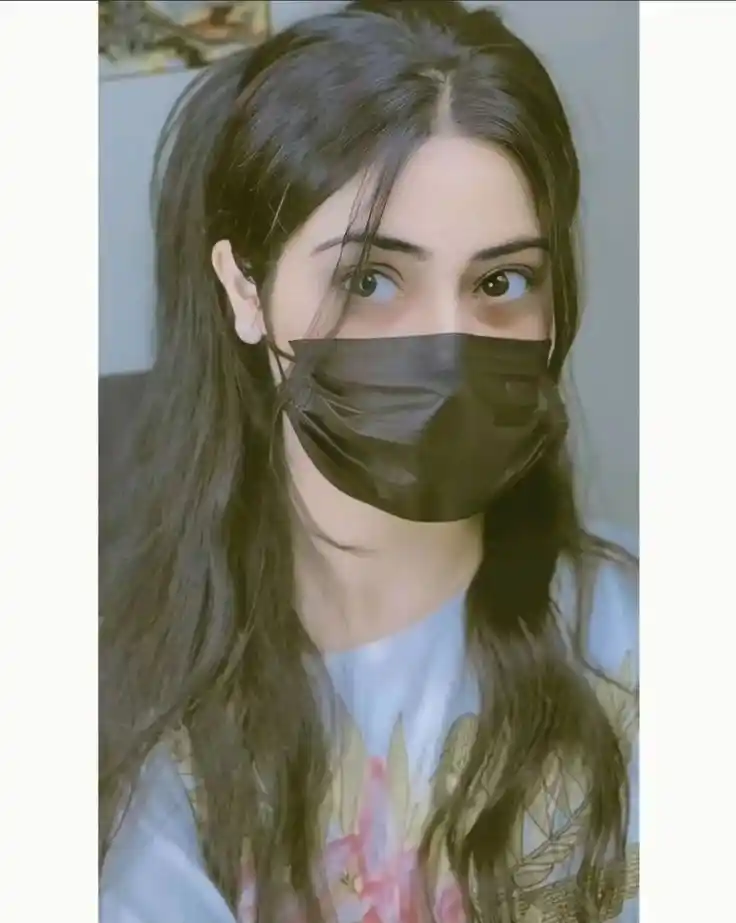mask-girl-photo