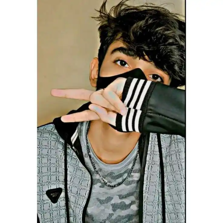 royal-boys-mask-dp