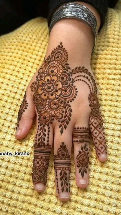 New mehndi designs
