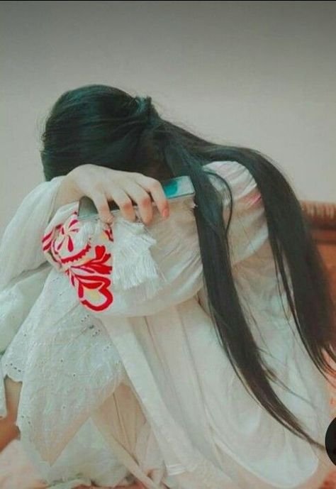 Sad Girl Wallpapers 