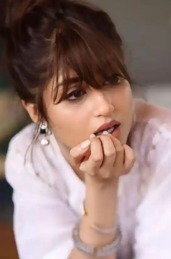 cute-hot-girl-pic cute-hot-girl-pic