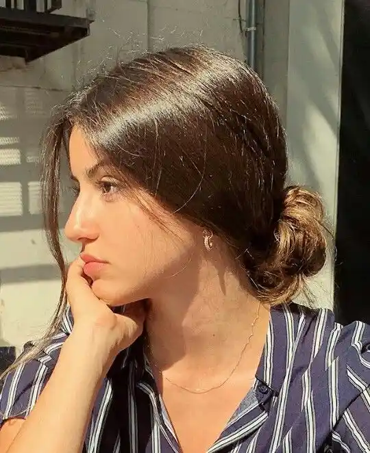 iphone-girls-dp