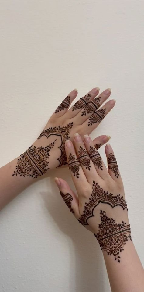 mehndi designs back hand