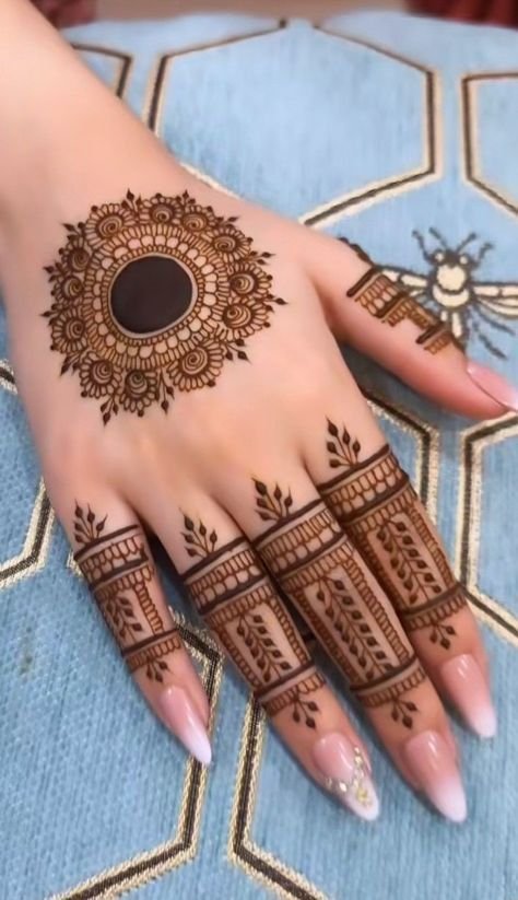 mehndi designs for fingers