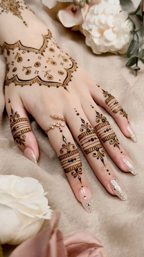 mehndi designs for fingers