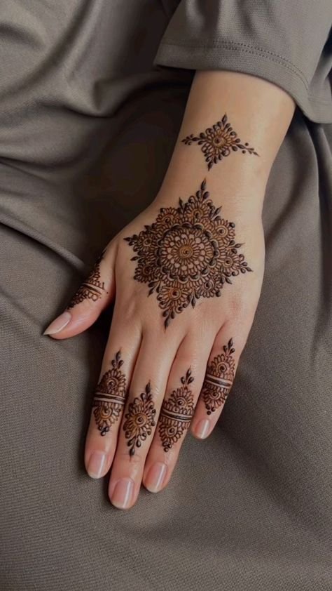 mehndi designs for fingers