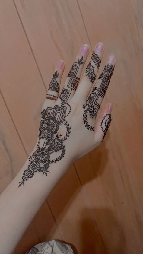 mehndi designs for fingers