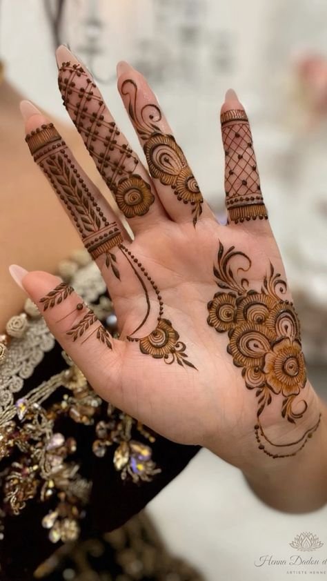mehndi designs for fingers