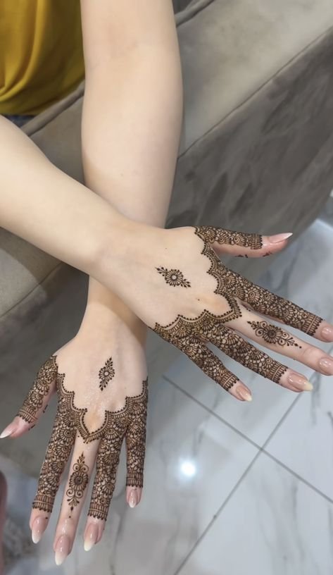 mehndi designs for fingers