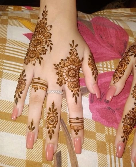 mehndi designs for fingers
