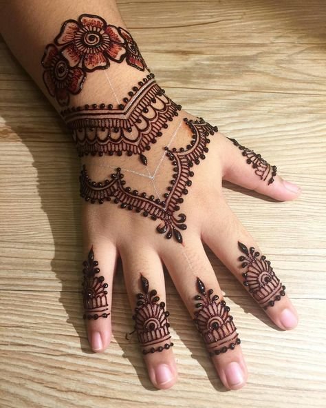 mehndi designs for kids