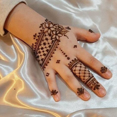 mehndi designs for kids