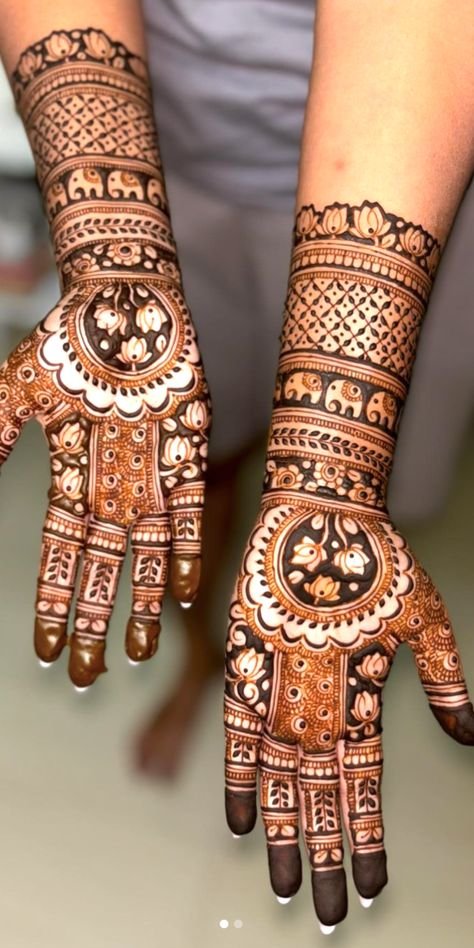 mehndi designs full hand